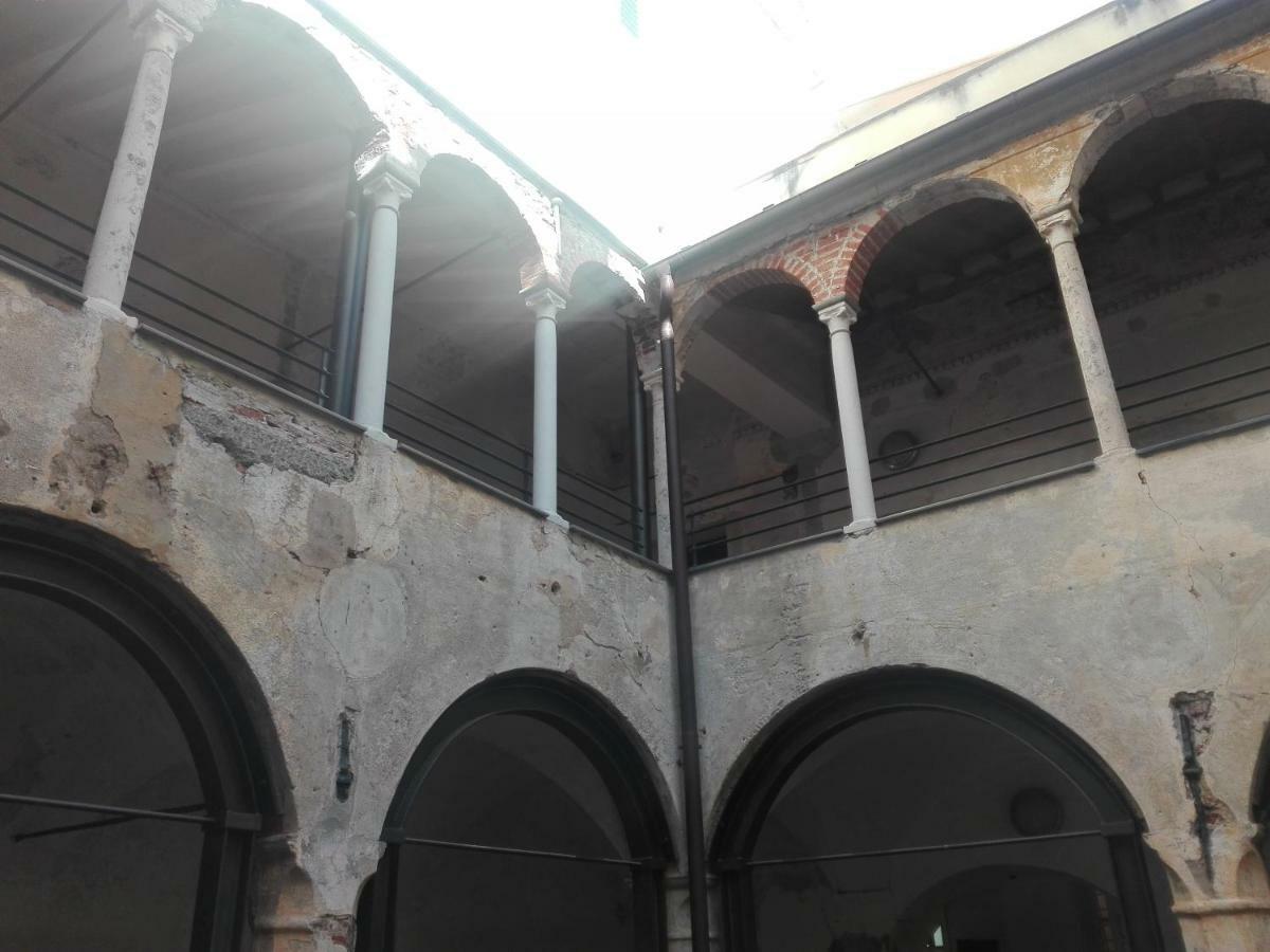 Al Chiostro Guesthouse Генуя Экстерьер фото